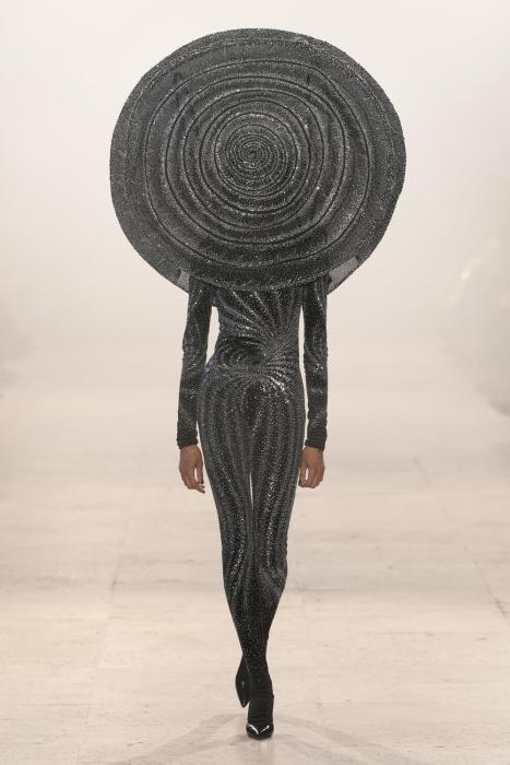 rahul-mishra-couture-ss-16-7