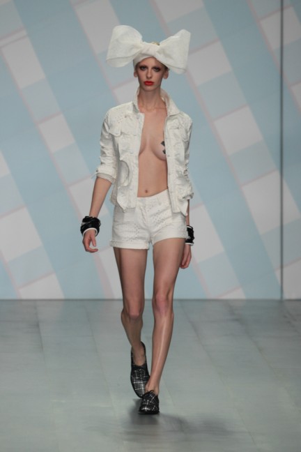 sibling-london-fashion-week-spring-summer-2015-30