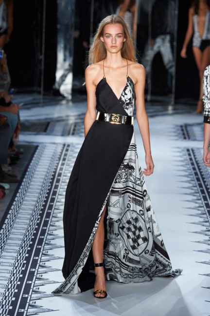 versus-versace-new-york-fashion-week-spring-summer-2015-catwalk-31
