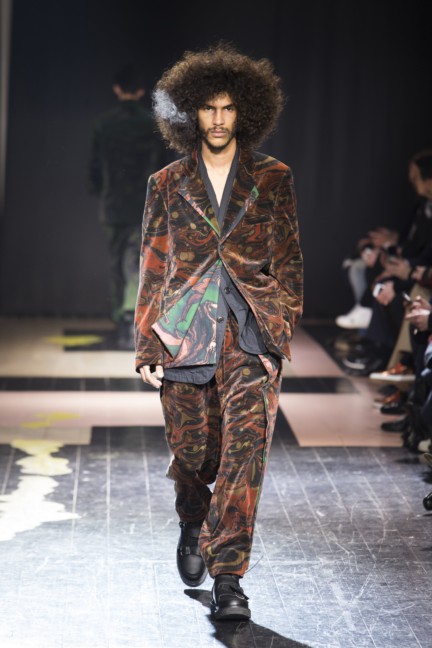 yohji-yamamoto-paris-mens-autumn-winter-2015-runway-31