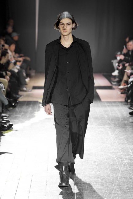 yohji-yamamoto-paris-mens-autumn-winter-2015-runway-4