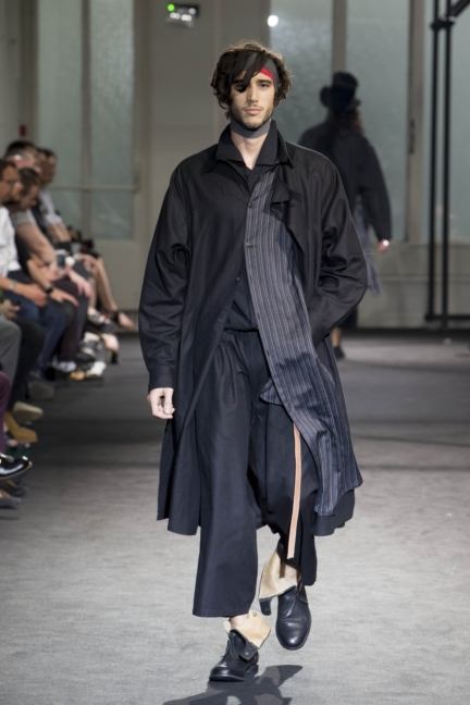 yohji-yamamoto-paris-mens-ss-17-backstage-14