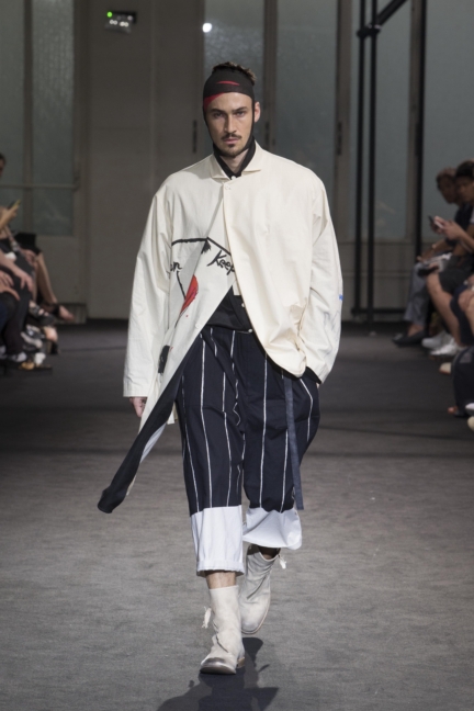 yohji-yamamoto-paris-mens-ss-17-backstage-23