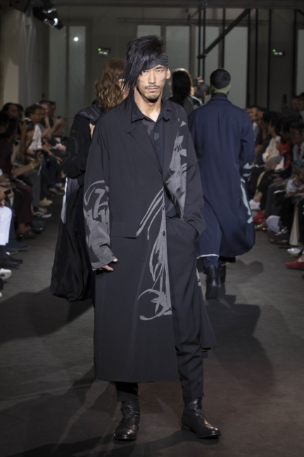 yohji-yamamoto-paris-mens-ss-17-backstage-46