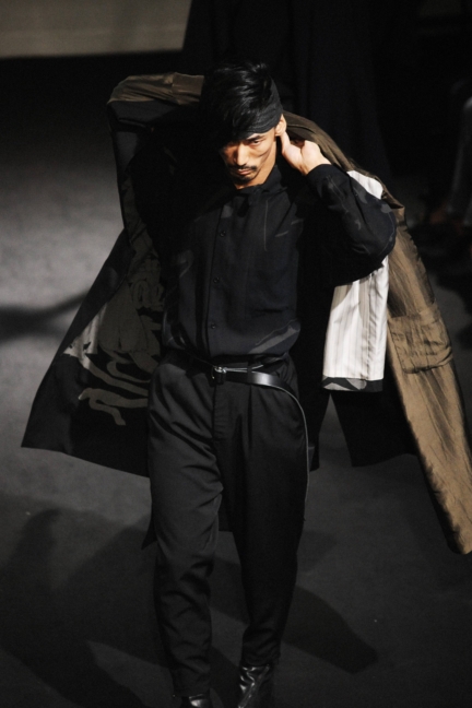 yohji-yamamoto-paris-mens-ss-17-43