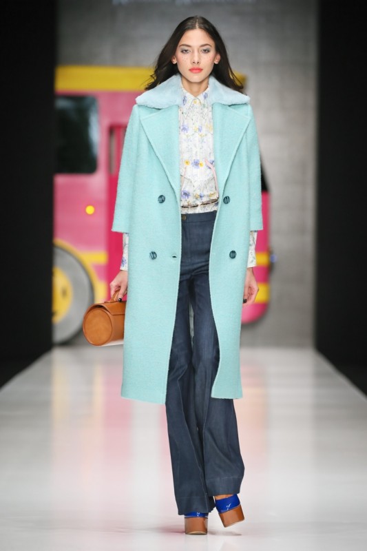 ss-2016_mercedes-benz-fashion-week-russia_RU_0001_kseniaknyazeva_59193