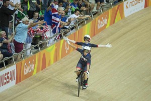 helen-scott-sophie-thornhill-win-time-trial-gold
