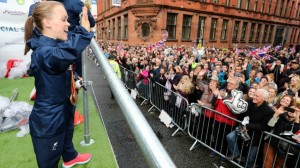 ellie-simmonds-waves-to-the-crowd-at-the-heroes-parade-in-manchester