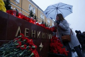 People Pay Respects To Russian Metro Blast Victims