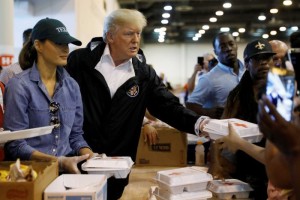Donald & Melania Trump At Refuge Centre In Texas 2