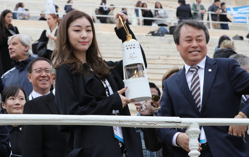 Olympic Flame Handover 6