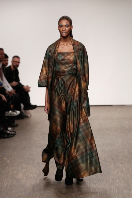 aw-2016_mercedes-benz-fashion-week-berlin_de_0026_i-vr-isabel-vollrath_61576