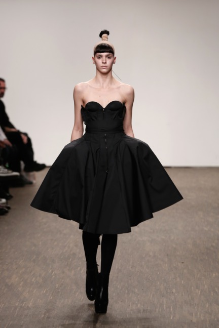 aw-2016_mercedes-benz-fashion-week-berlin_de_0032_i-vr-isabel-vollrath_61570