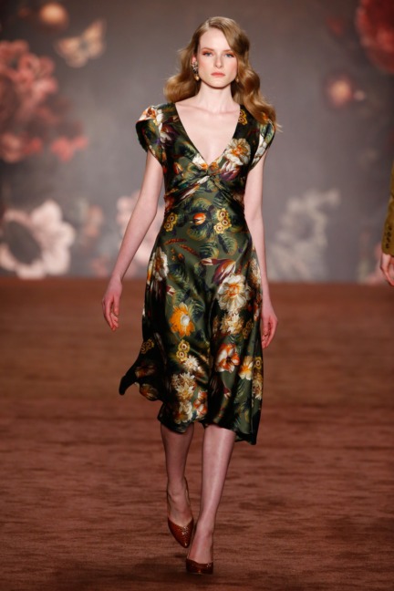 aw-2016_mercedes-benz-fashion-week-berlin_de_0003_lena-hoschek_60704