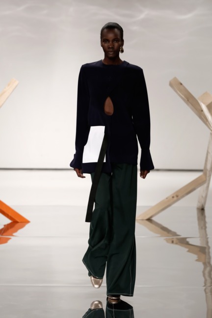 aw-2016_mercedes-benz-fashion-week-berlin_de_0002_louise-friedlaender_61365