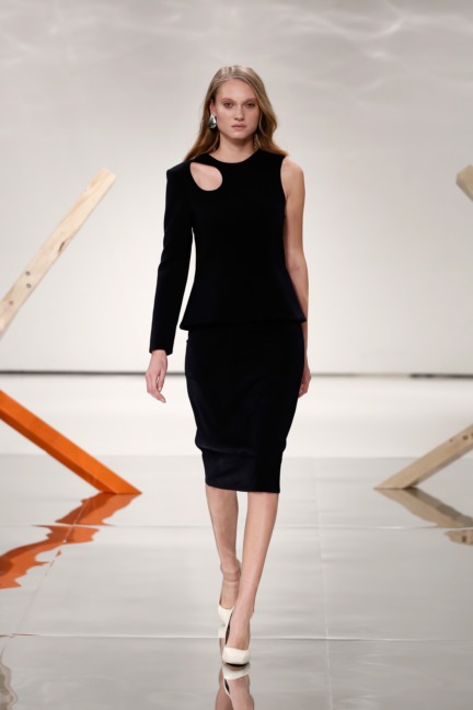 aw-2016_mercedes-benz-fashion-week-berlin_de_0006_louise-friedlaender_61361