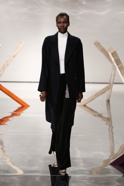 aw-2016_mercedes-benz-fashion-week-berlin_de_0014_louise-friedlaender_61353