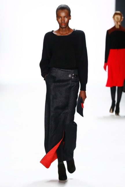 aw-2016_mercedes-benz-fashion-week-berlin_de_0011_maisonnoee_62633