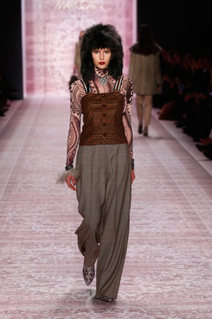 aw-2016_mercedes-benz-fashion-week-berlin_de_0031_marc-cain_60971
