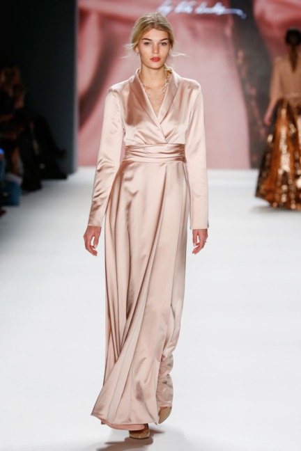 aw-2016_mercedes-benz-fashion-week-berlin_de_0041_minx-by-eva-lutz_61373