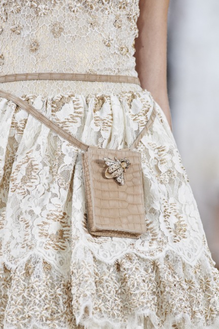 chanel-haute-couture-spring-summer-2016-details-13
