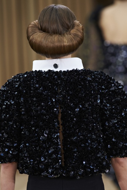 chanel-haute-couture-spring-summer-2016-details-2