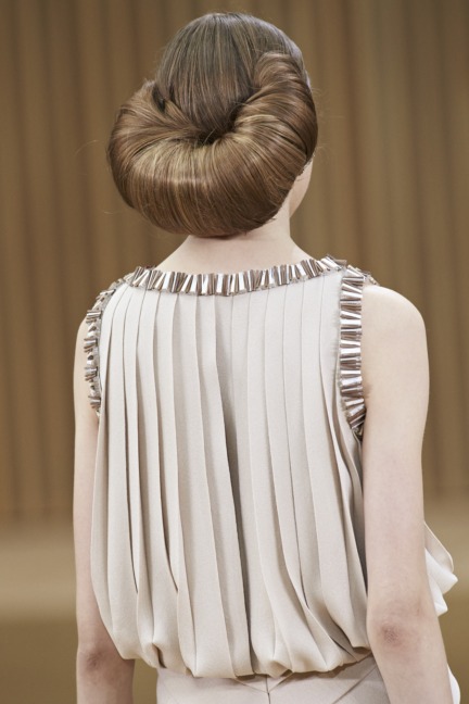 chanel-haute-couture-spring-summer-2016-details-4