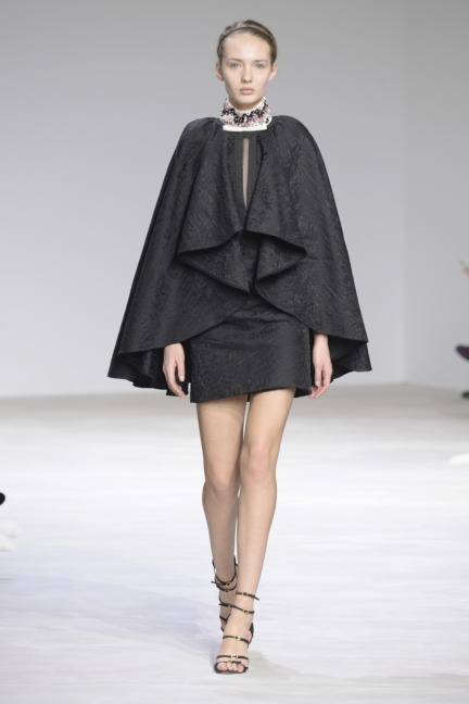 giambattista-valli-couture-spring-summer-2016-24