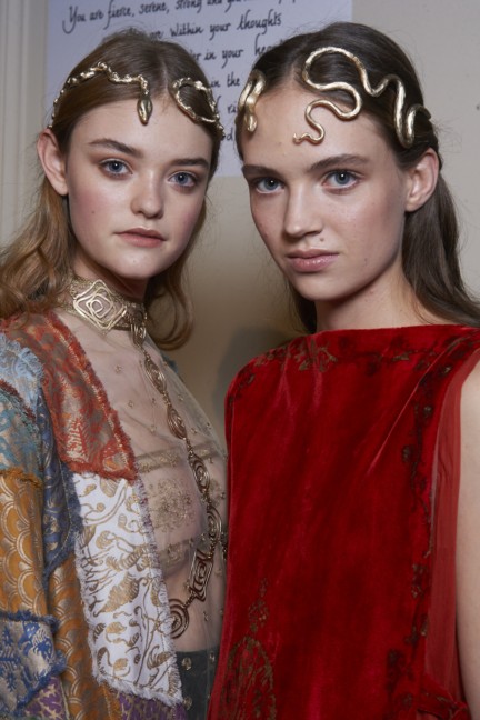 valentino-backstage-haute-couture-spring-summer-2016-103