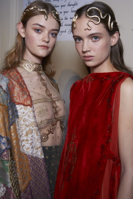 valentino-backstage-haute-couture-spring-summer-2016-104