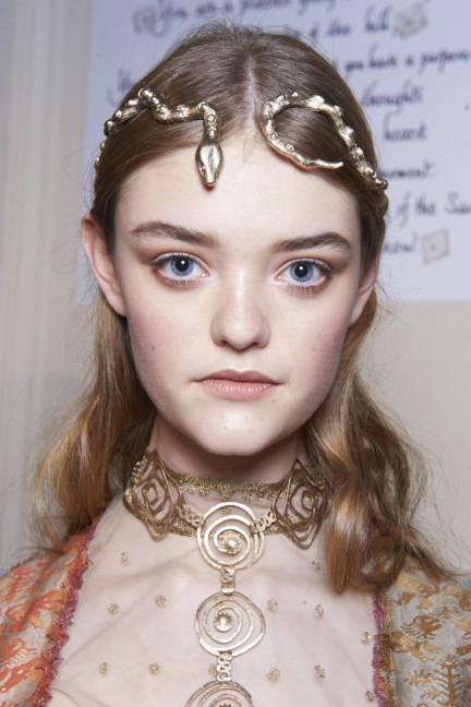 valentino-backstage-haute-couture-spring-summer-2016-105