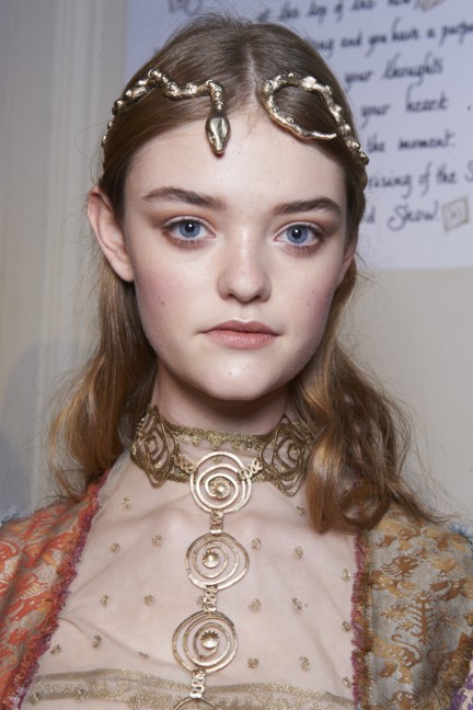 valentino-backstage-haute-couture-spring-summer-2016-106