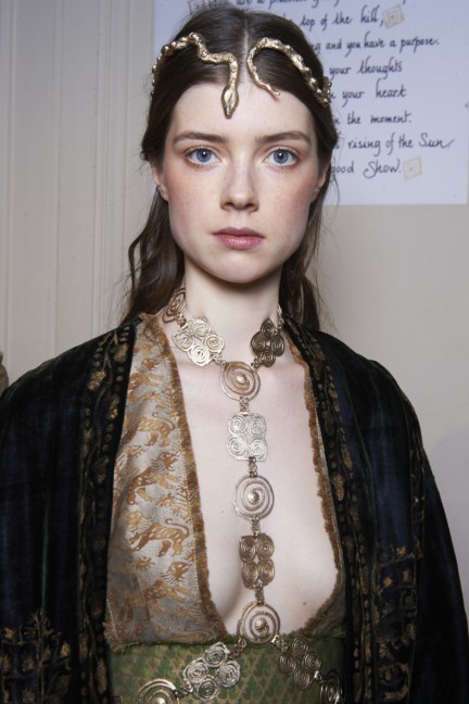 valentino-backstage-haute-couture-spring-summer-2016-110