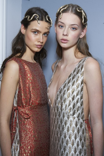 valentino-backstage-haute-couture-spring-summer-2016-125