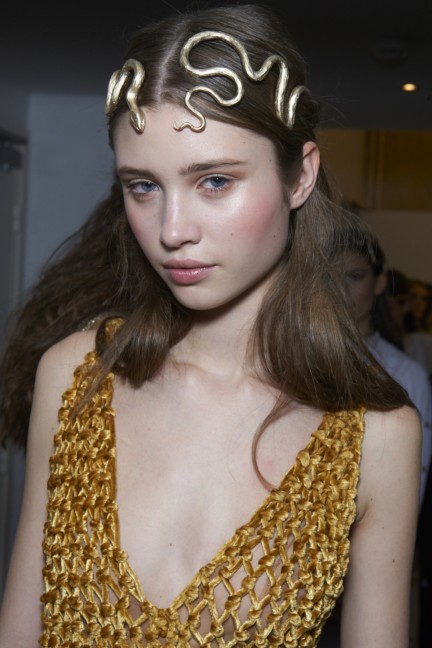 valentino-backstage-haute-couture-spring-summer-2016-137