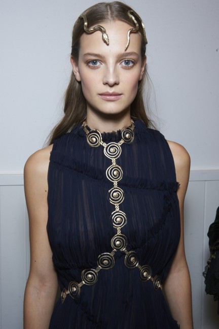 valentino-backstage-haute-couture-spring-summer-2016-145