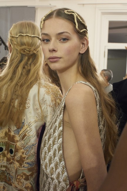 valentino-backstage-haute-couture-spring-summer-2016-157