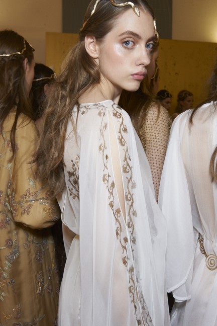 valentino-backstage-haute-couture-spring-summer-2016-160