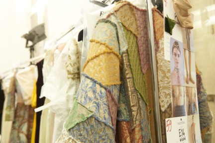 valentino-backstage-haute-couture-spring-summer-2016-17