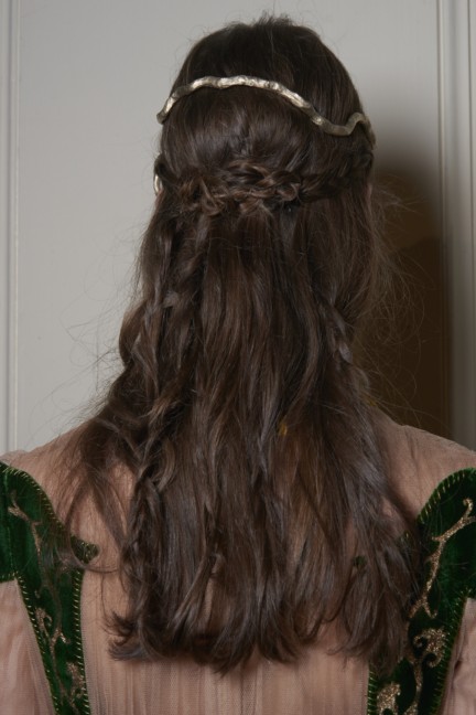 valentino-backstage-haute-couture-spring-summer-2016-25