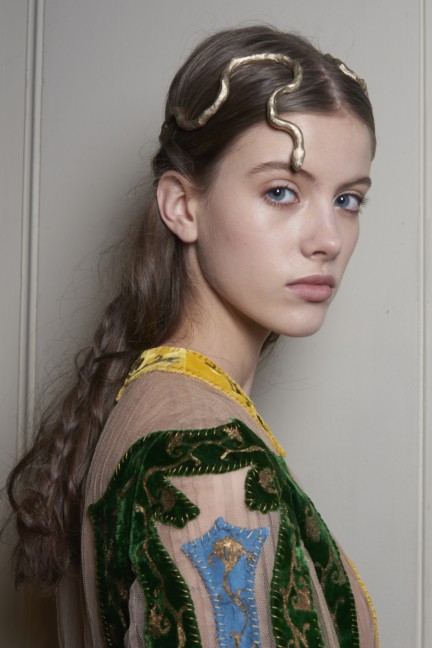 valentino-backstage-haute-couture-spring-summer-2016-26