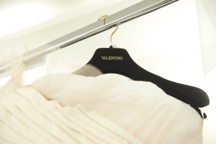 valentino-backstage-haute-couture-spring-summer-2016-35