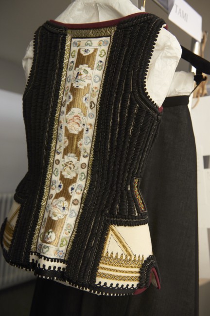 valentino-backstage-haute-couture-spring-summer-2016-52