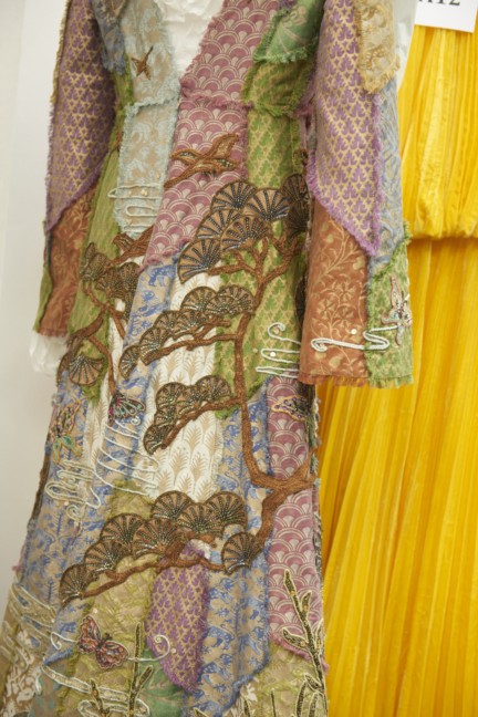 valentino-backstage-haute-couture-spring-summer-2016-56