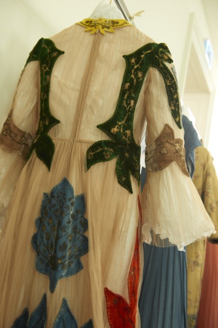 valentino-backstage-haute-couture-spring-summer-2016-75