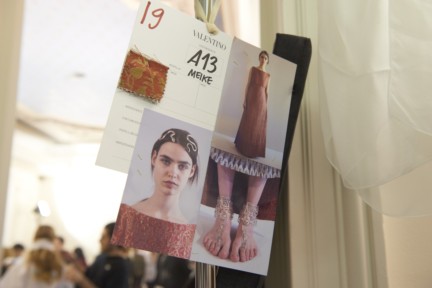 valentino-backstage-haute-couture-spring-summer-2016-78