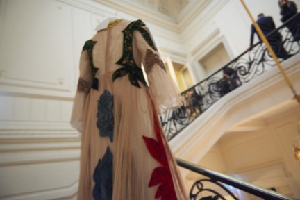 valentino-backstage-haute-couture-spring-summer-2016-8