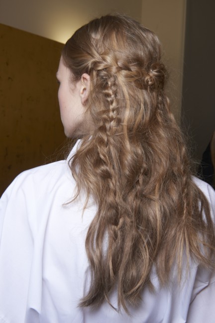 valentino-backstage-haute-couture-spring-summer-2016-86