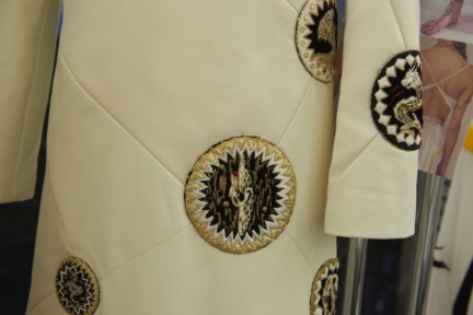 valentino-backstage-haute-couture-spring-summer-2016-89