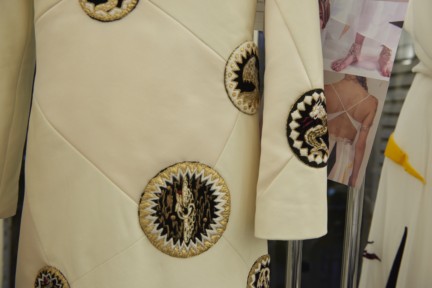 valentino-backstage-haute-couture-spring-summer-2016-90